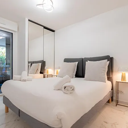 Rez-de-jardin A Centre - Luxe & Design 아파트