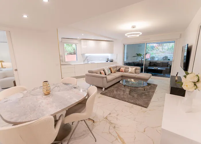 Rez-de-jardin A Centre - Luxe & Design Apartman