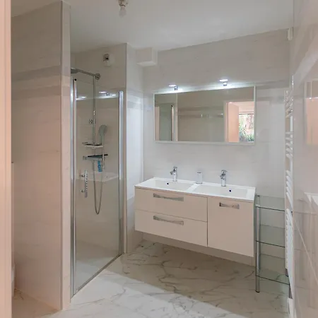 Apartman Rez-de-jardin A Centre - Luxe & Design Cannes