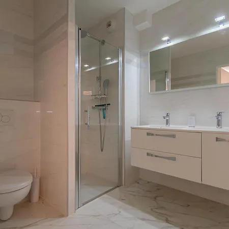 Rez-de-jardin A Centre - Luxe & Design *