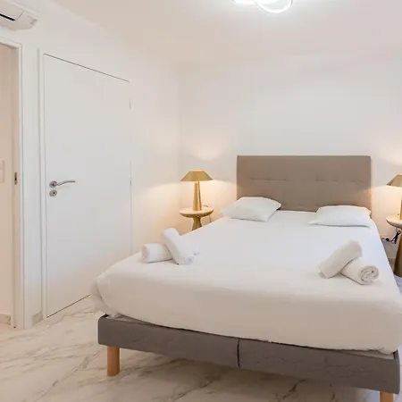 Rez-de-jardin A Centre - Luxe & Design *